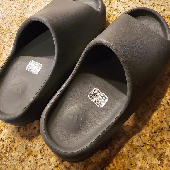 Yeezy slides mens 6 (women's 6.5 to 7) - slate gray - Picture 2 of 5